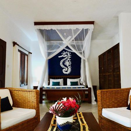 Diani Cottages Praia de Diani Exterior foto
