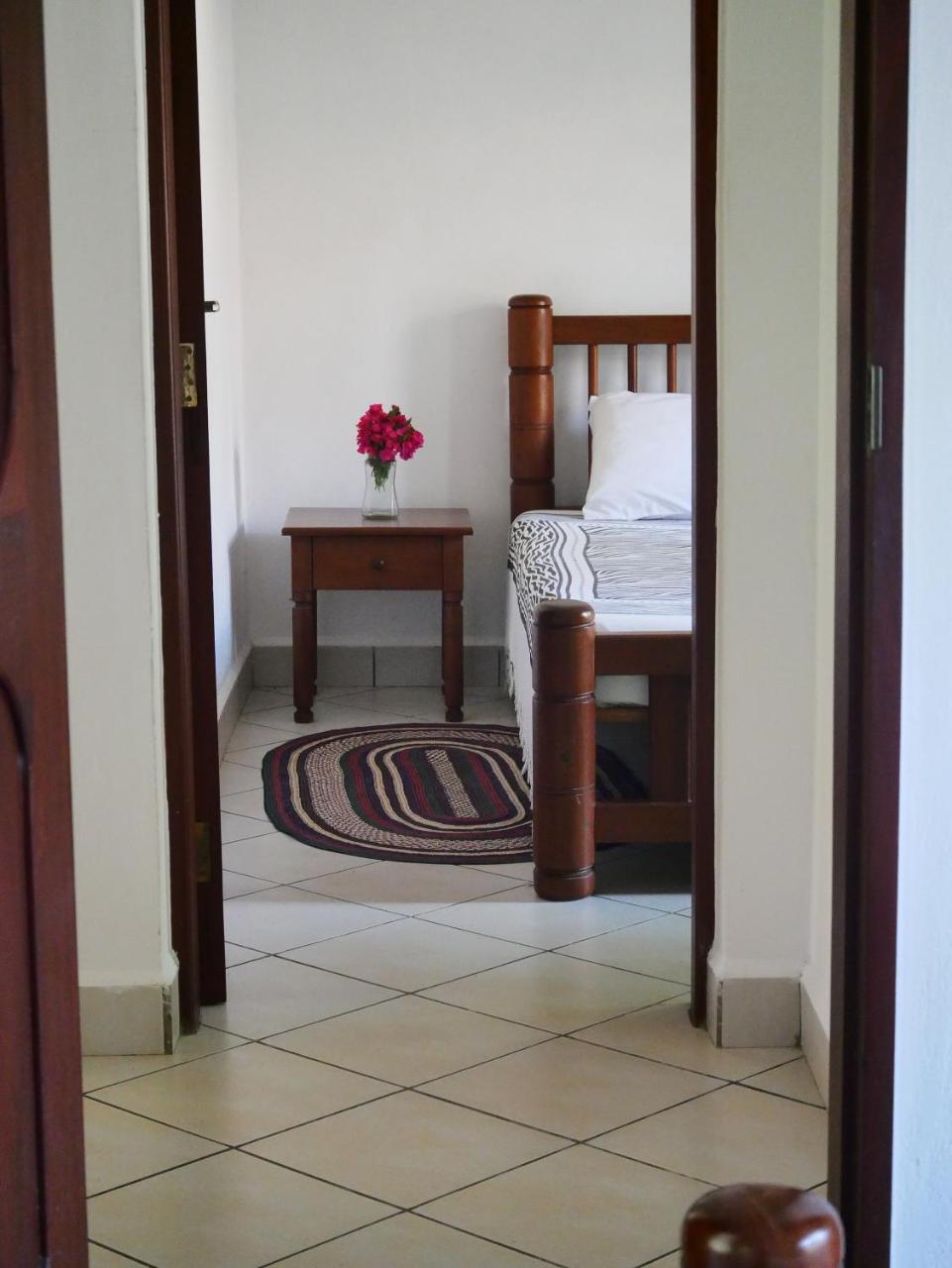 Diani Cottages Praia de Diani Exterior foto