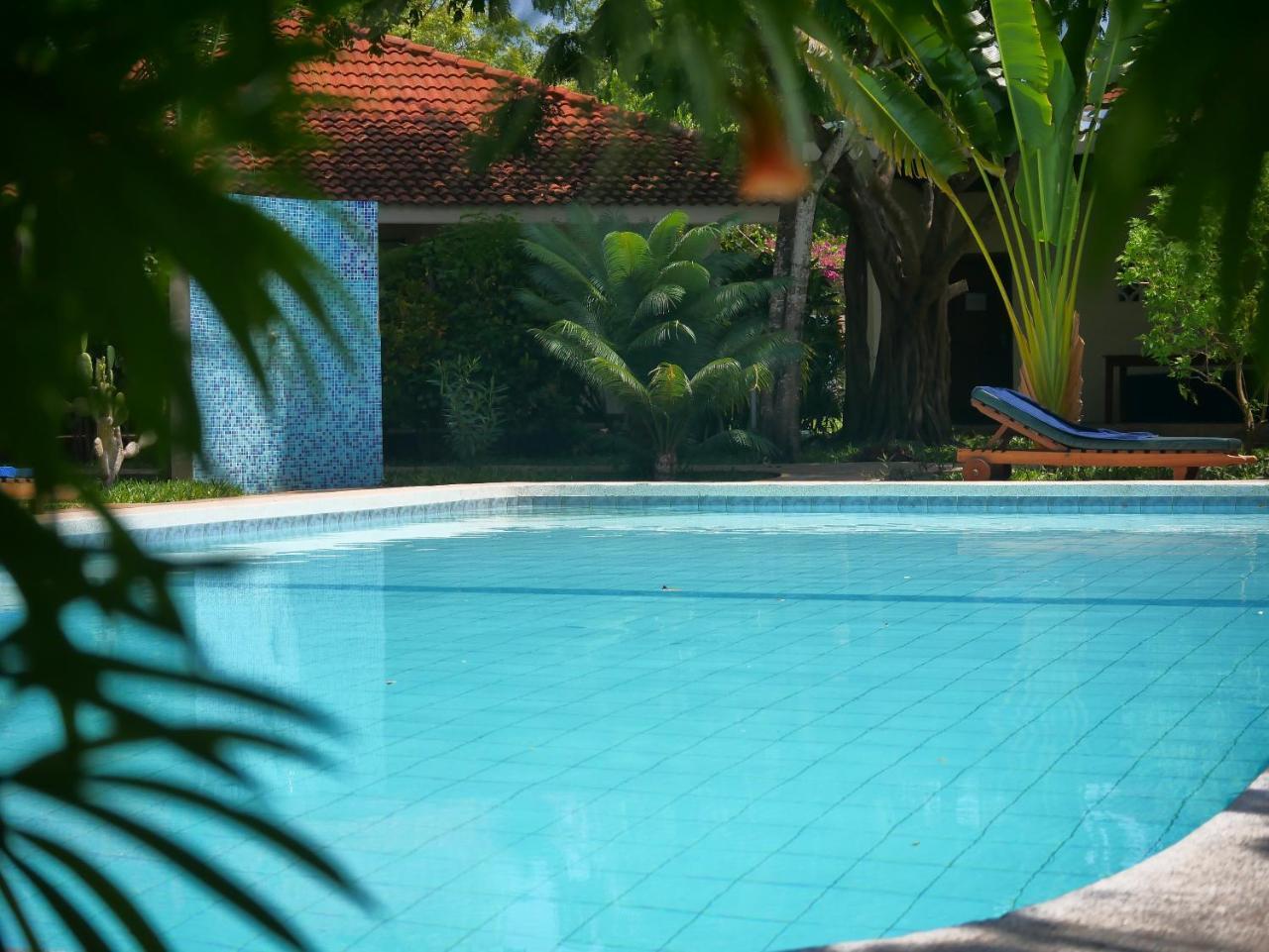 Diani Cottages Praia de Diani Exterior foto