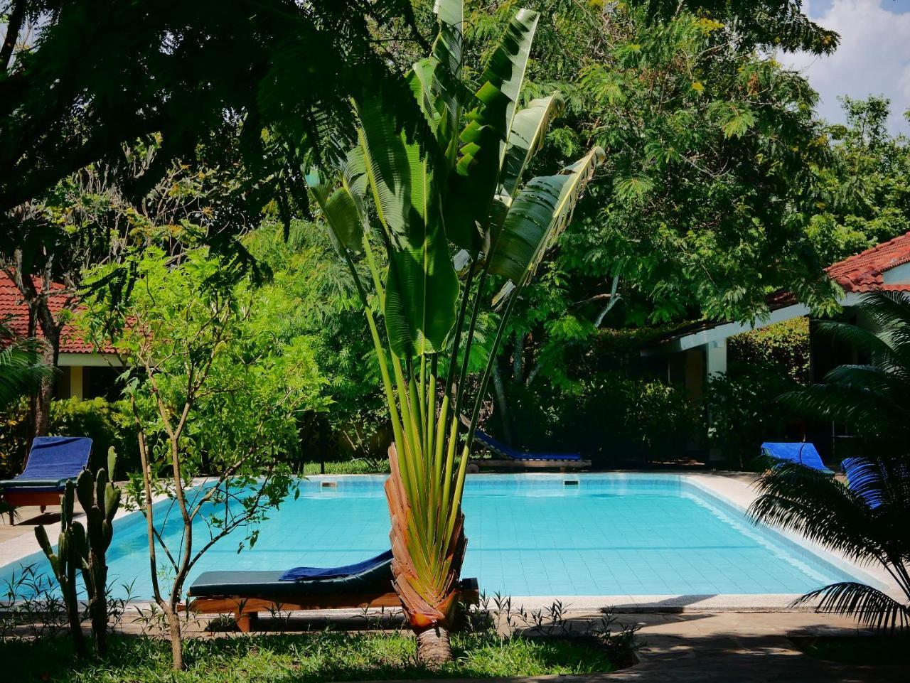 Diani Cottages Praia de Diani Exterior foto